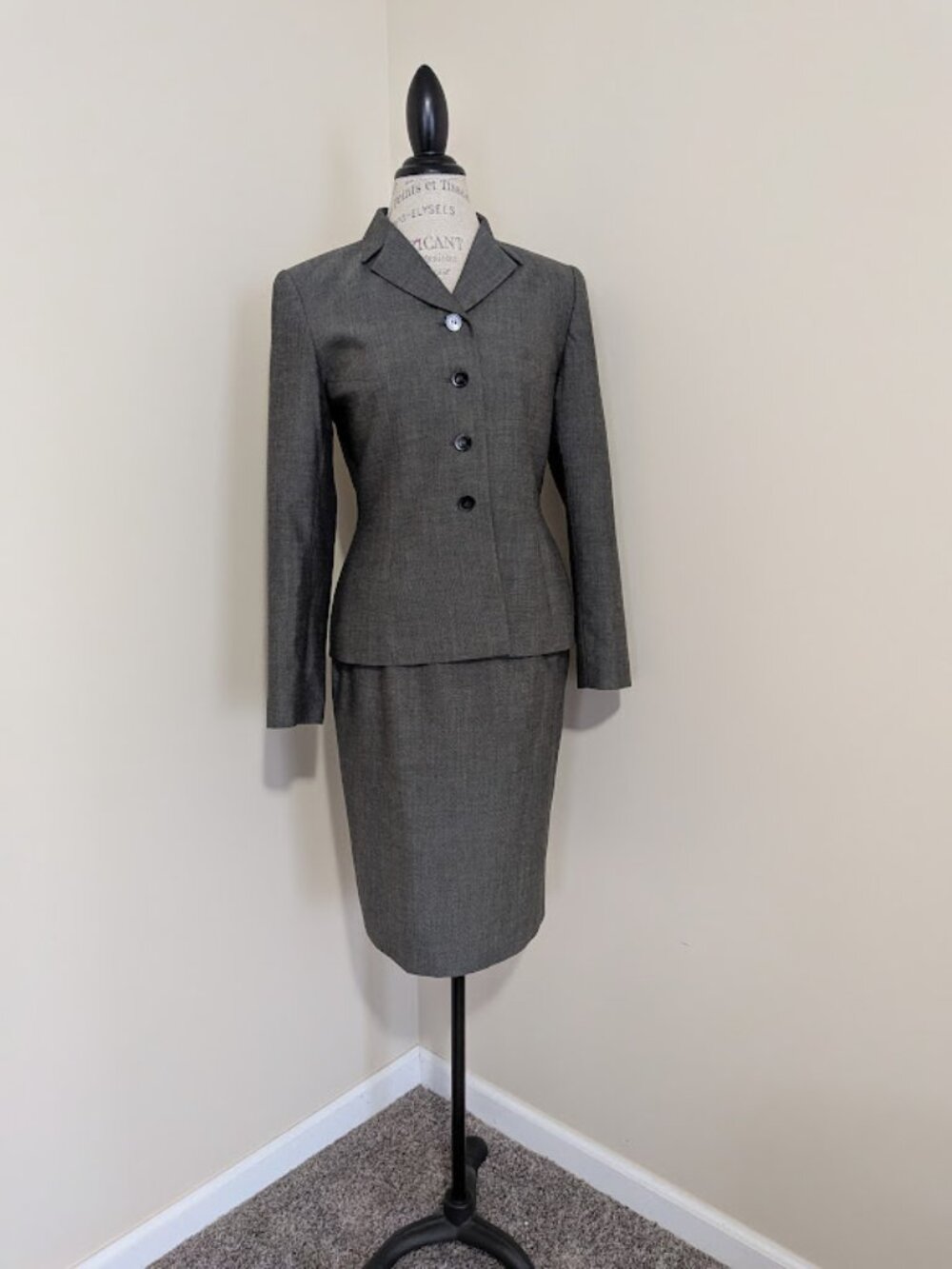 Kasper A.S.L. four buttons vintage-inspired two piece skirt suit - Picture 2 of 6